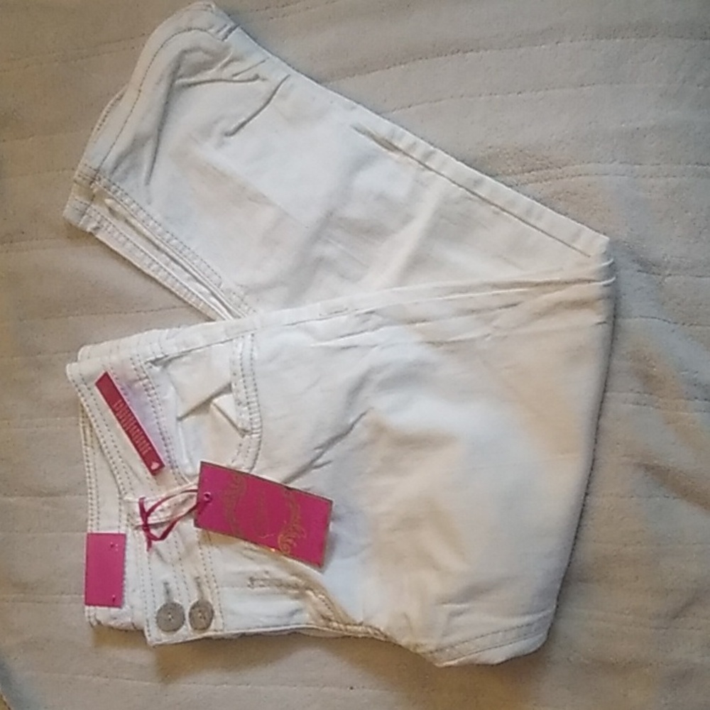 Candie's cream tulip hem crop pant